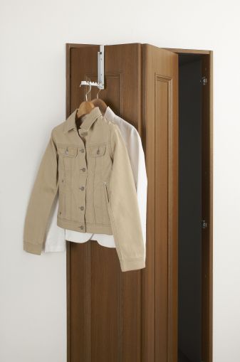 YAMAZAKI Smart Folding Over the Door Hook WH