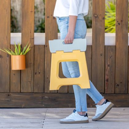 VIGAR COMPACT SPRING YELLOW FOLDABLE 32CM STOOL