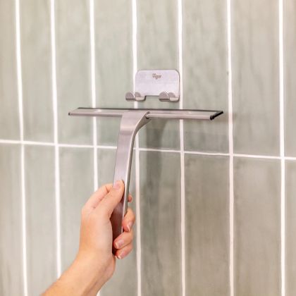 VIGAR ZENSE STAINLESS STEEL SQUEEGE WITH HANGER