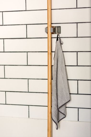 VIGAR METALIC SINGLE BROOM HOLDER WITH ADHESIVE