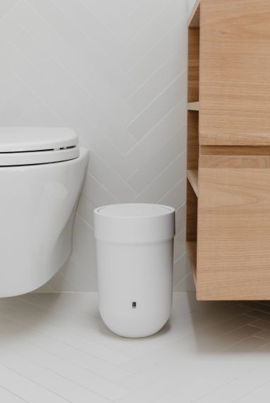 UMBRA TOUCH CAN W LID WHITE