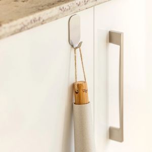 VIGAR METALIC SMALL HOOK WITH ADHESIVE 6U.PACK