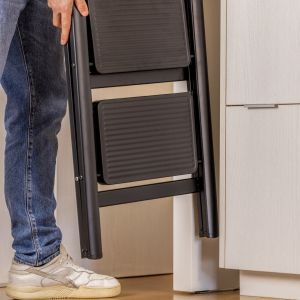VIGAR 2 STEP BLACK ULTRA SLIM STEEL STOOL
