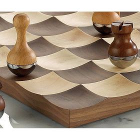 UMBRA WOBBLE CHESS SET WALNUT